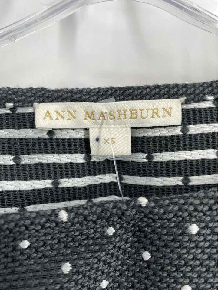 Size X ANN MASHBURN Gray Shirt