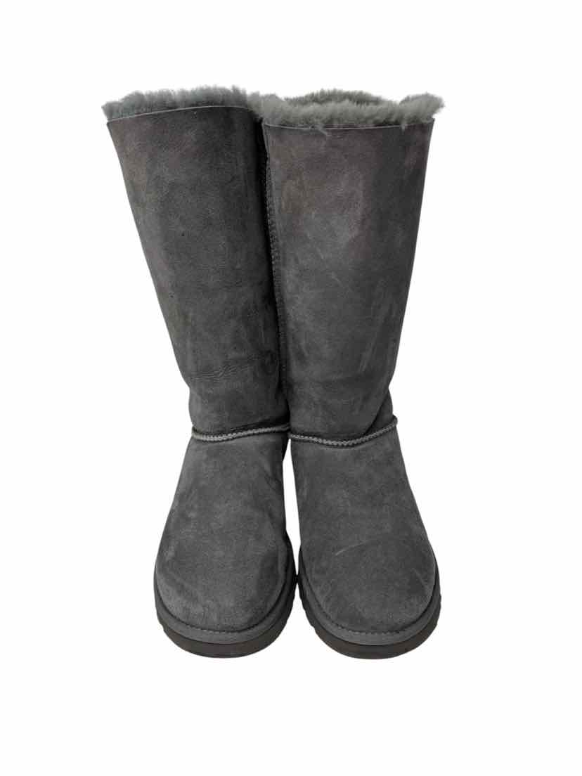 Shoe Size 8 Ugg Gray Suede Boots