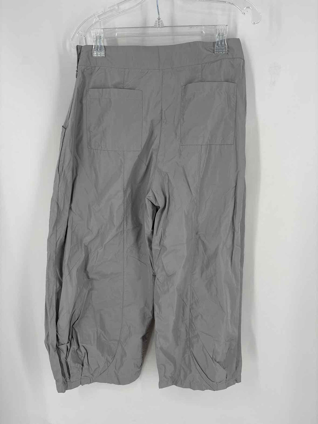 Size M Gray Pants