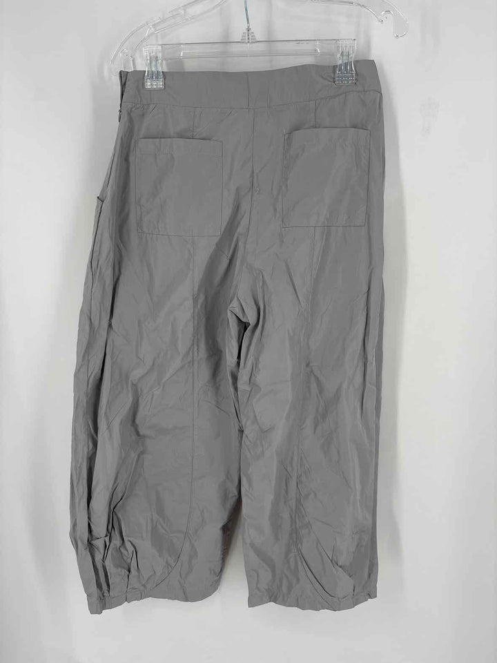 Size M Gray Pants