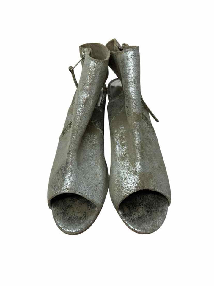 Shoe Size 8 DIBA Silver Leather Boots