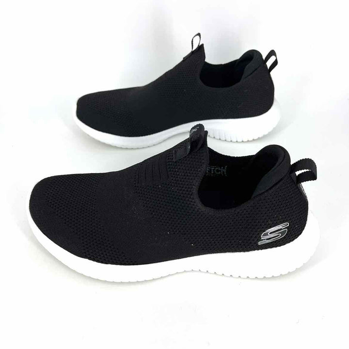 Shoe Size 7 Sketchers Black Flats