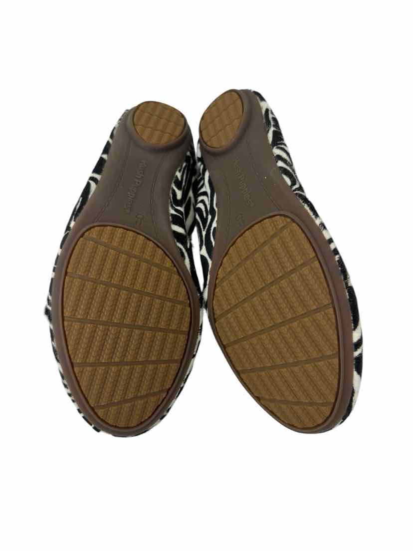 Shoe Size 8.5 Hush Puppies Tan Suede Flats