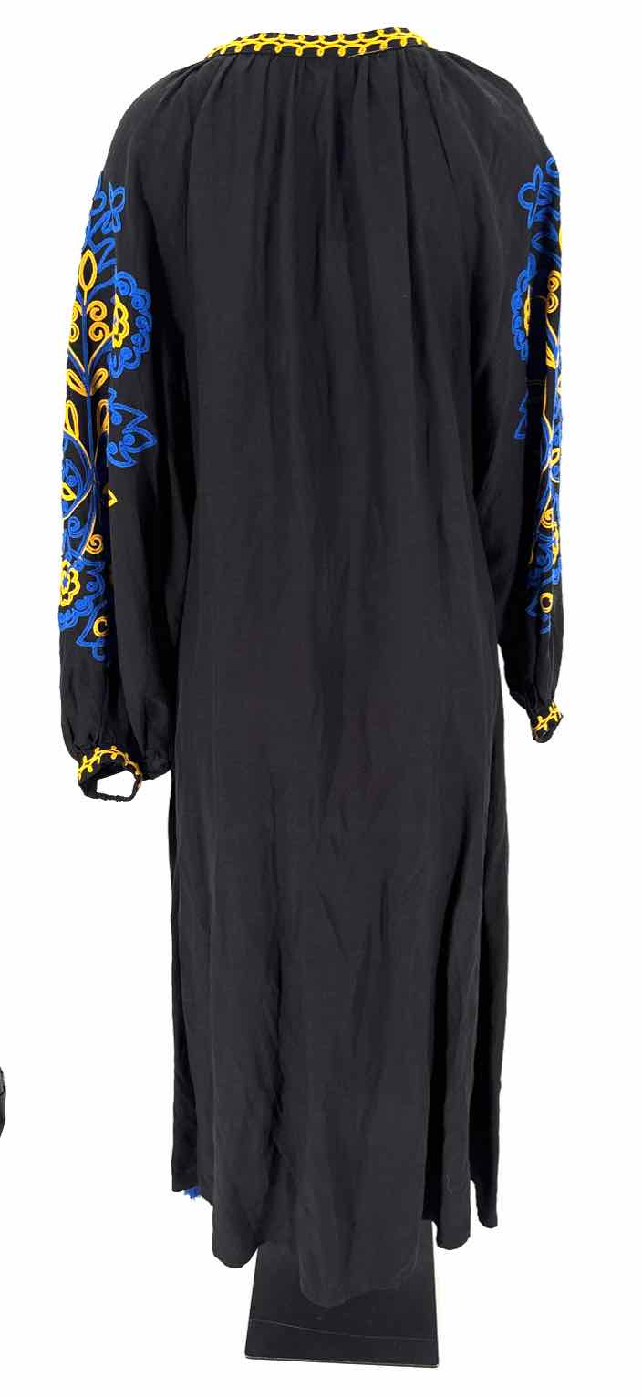 Size M Multi-Color Dress