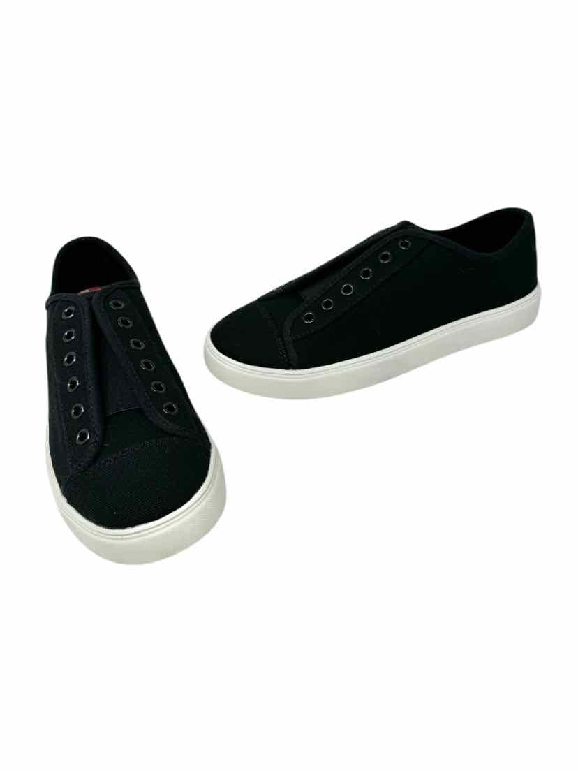 Shoe Size 7 Black Sneakers