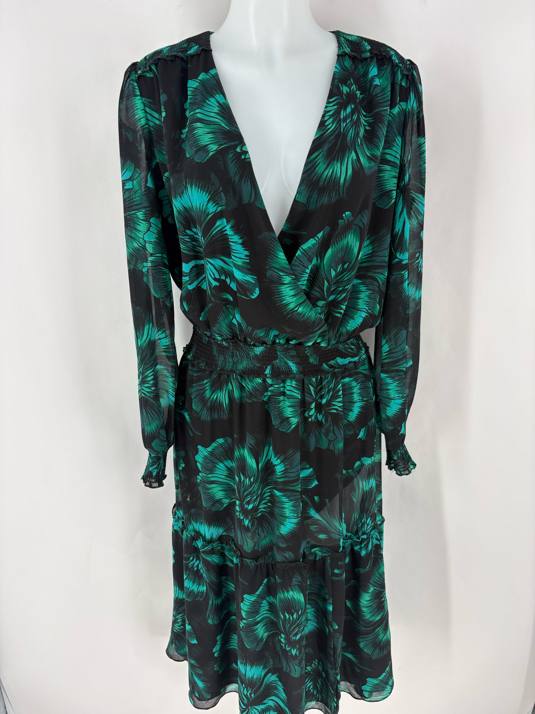 Size 8 White House Black Market Green Dress