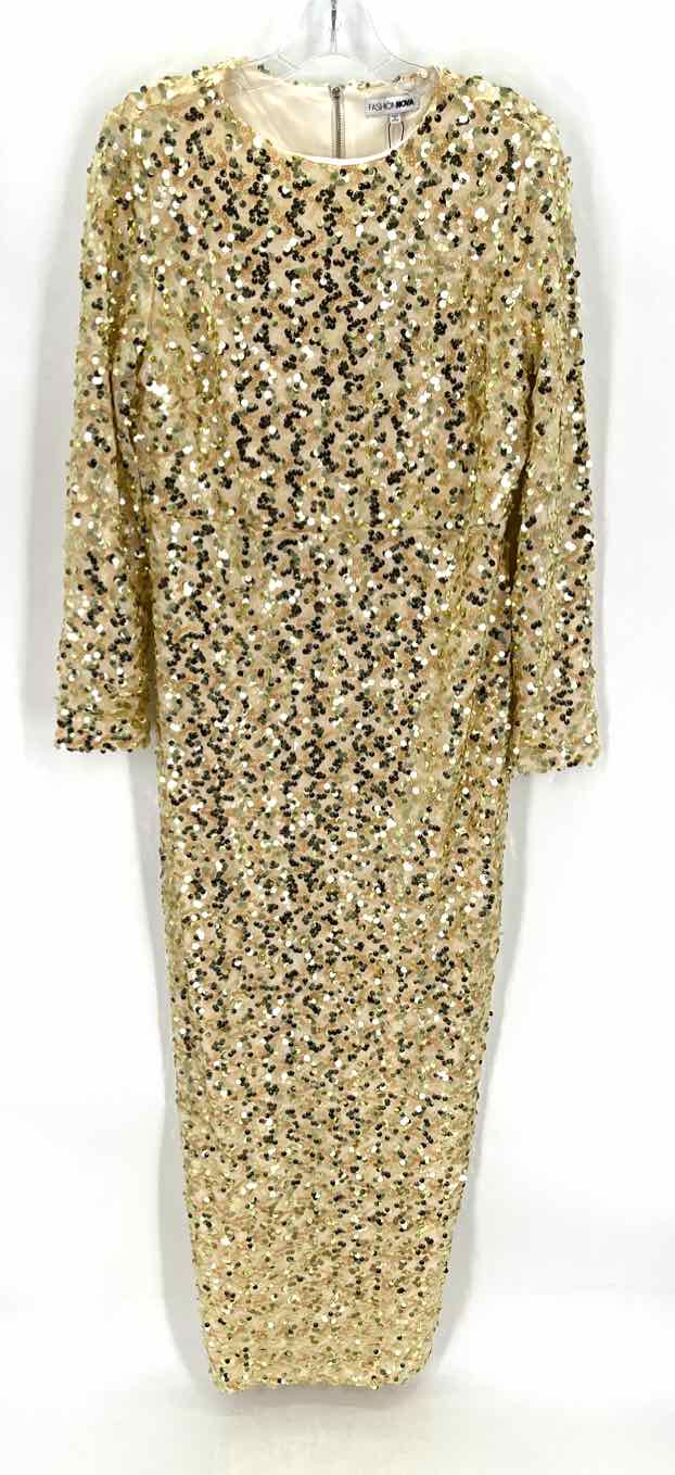 Size 1X FASHION NOVA Gold Dress