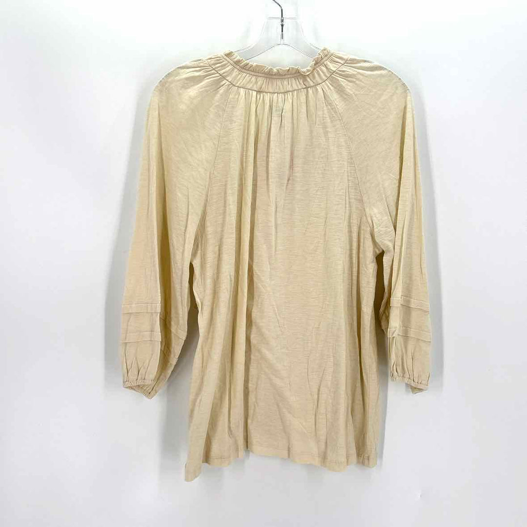 Size M WONDERLY Ivory Shirt