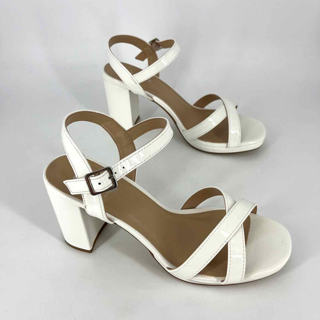Shoe Size 7.5 Cream PATENT Faux Leather Sandals