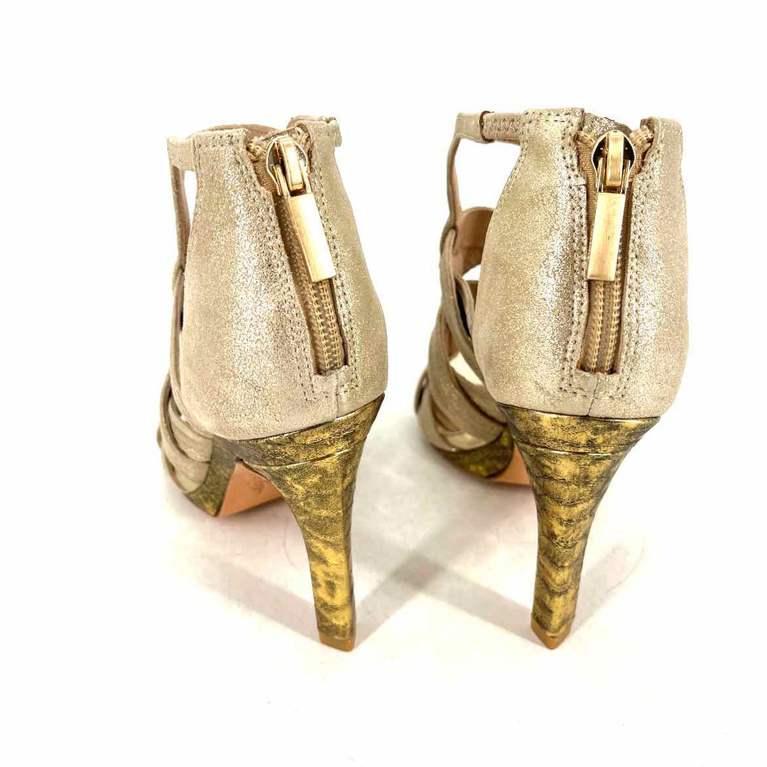 Shoe Size 6 Gold Leather Luxury - Pumps