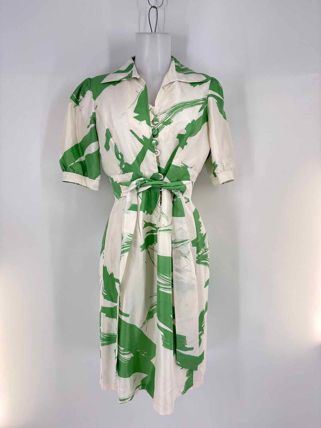 Size 6 TERI JON Green Print Dress