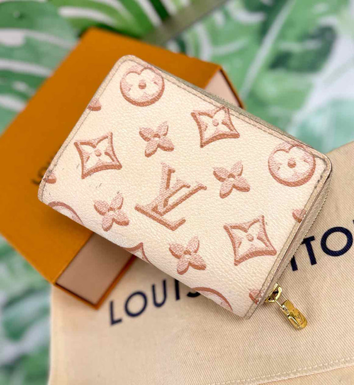 Louis Vuitton Luxury - Wallet