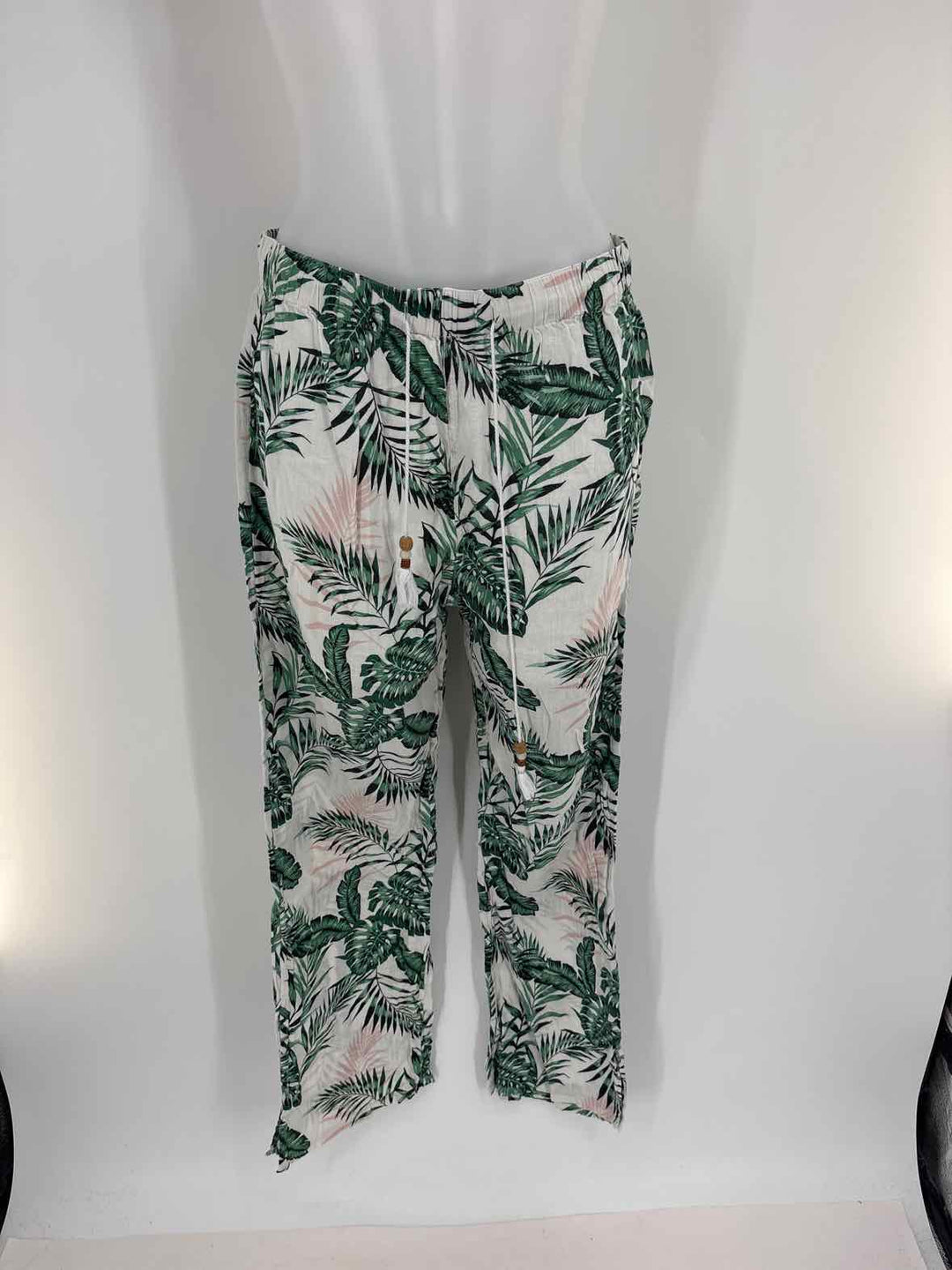 Size M C&C White Print Pants