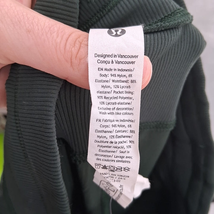 Size 6 Lululemon Green Pants