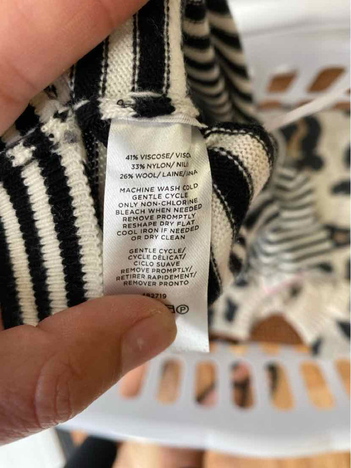 Size XS Ann Taylor Black Sweater