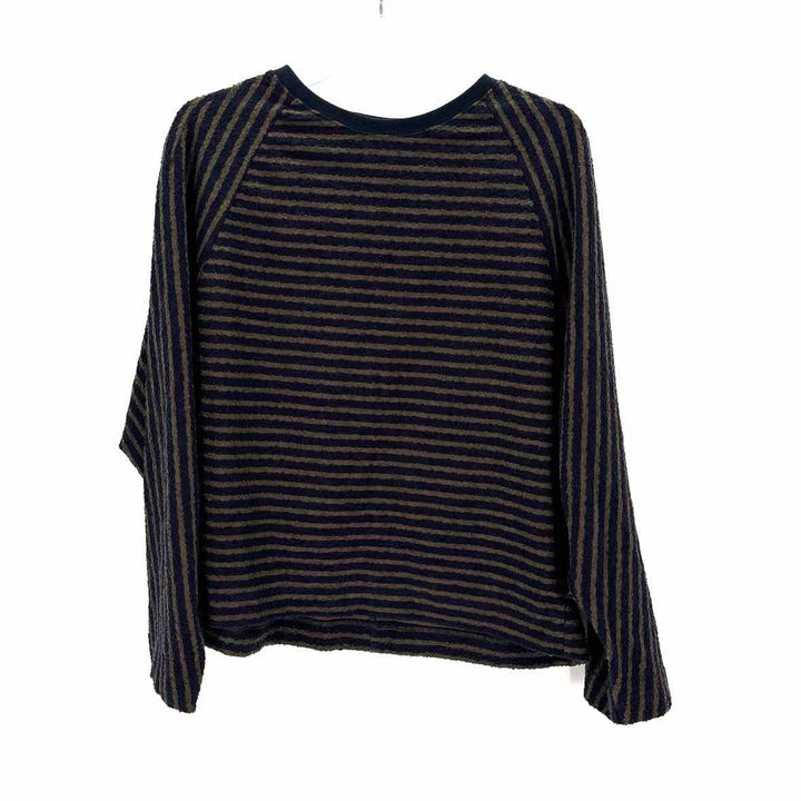 Size M Navy Shirt