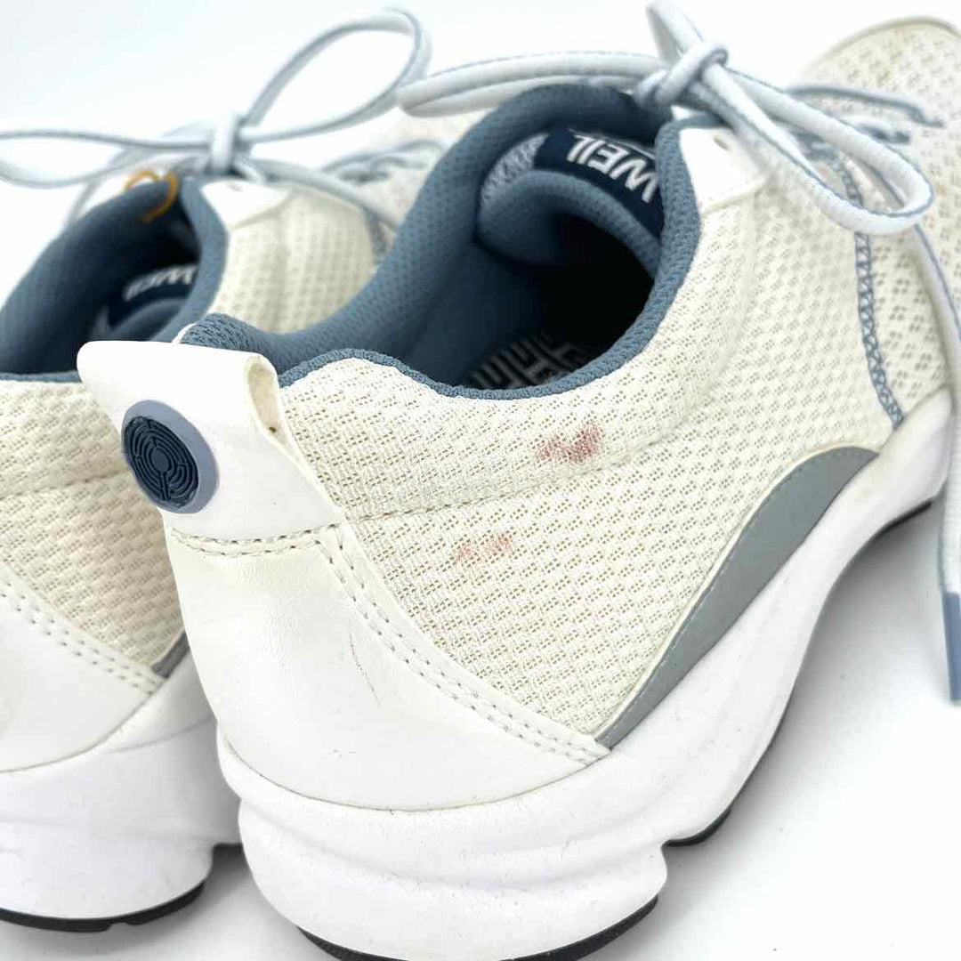 Shoe Size 9.5 White Knit Sneakers