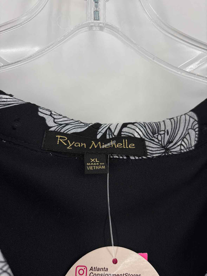 Size XL Black/White Dress
