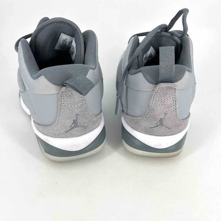 Shoe Size 40 Nike Gray PATENT Mesh Sneakers