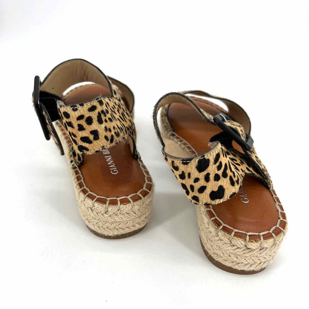 Shoe Size 6.5 Gianni Bini Multi-Color Calf Hair Sandals
