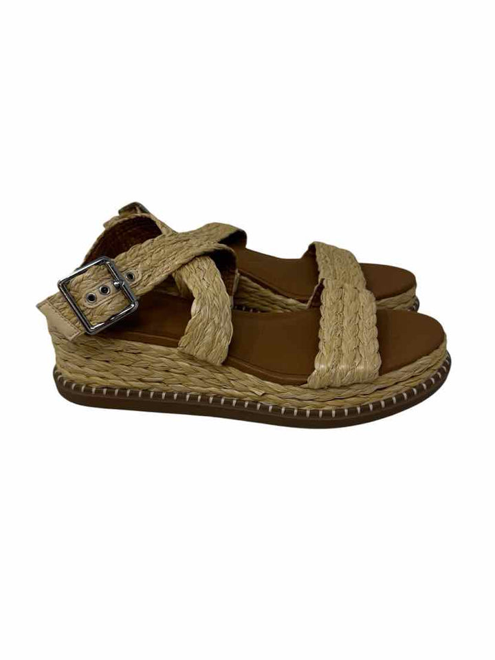 Shoe Size 9.5 UNIVERSAL STANDARD Tan Sandals
