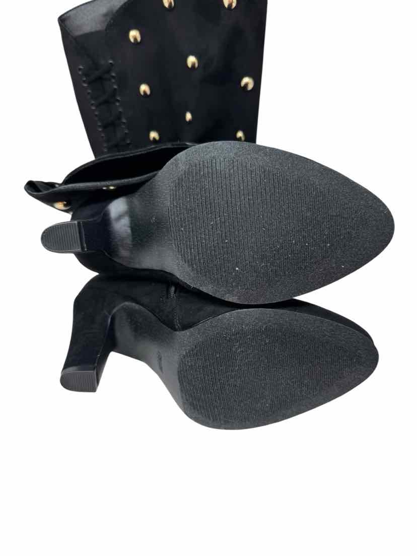 Shoe Size 6 Torrid Black Boots