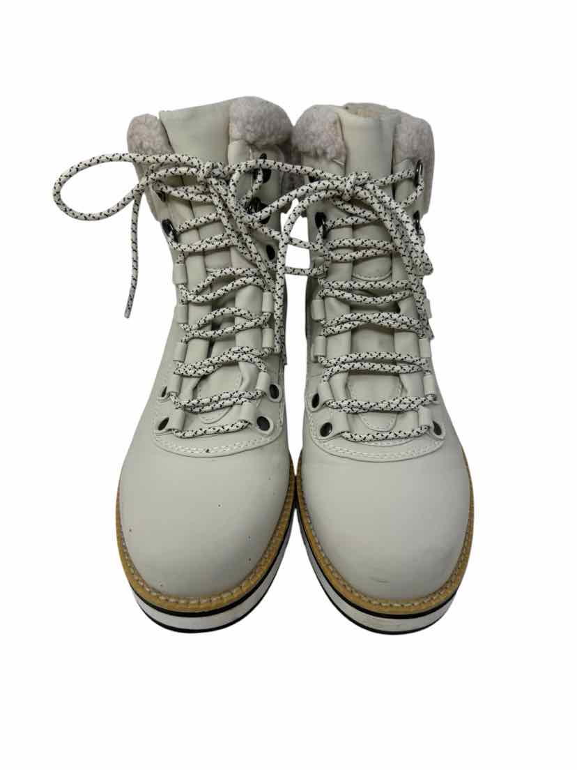 Shoe Size 9.5 Ivory Boots