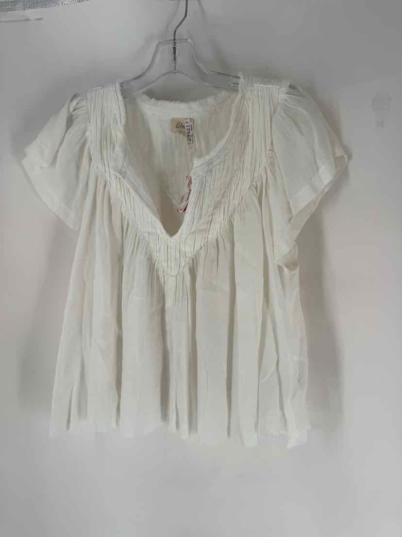 Size M ELAN White Shirt