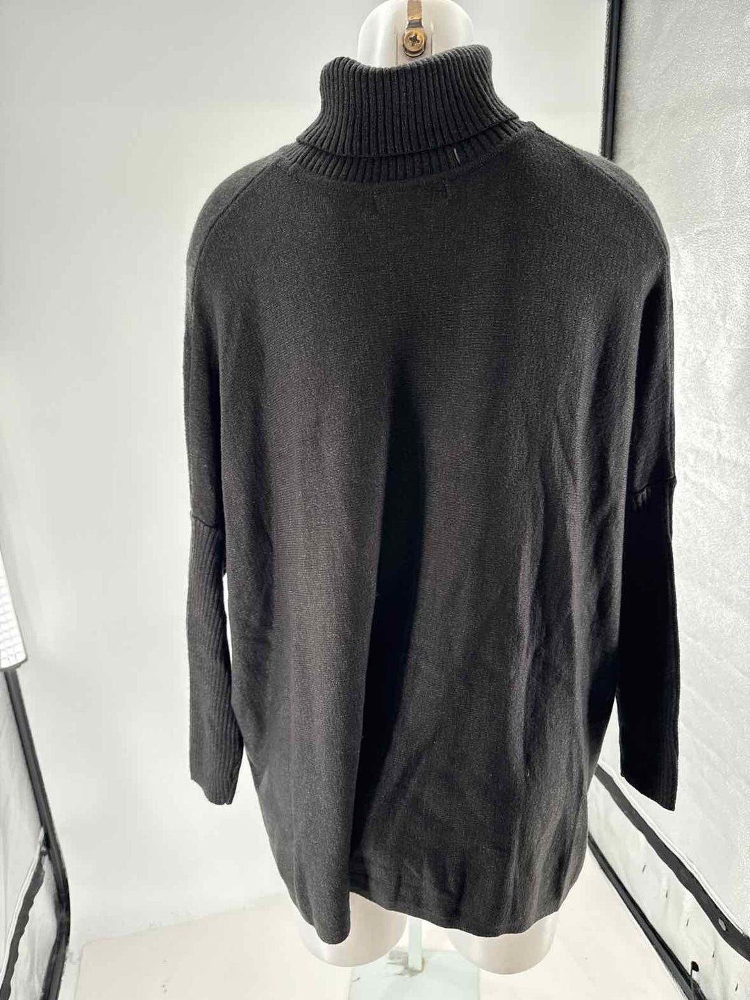 Size S JOSEPH A Gray Knit Sweater