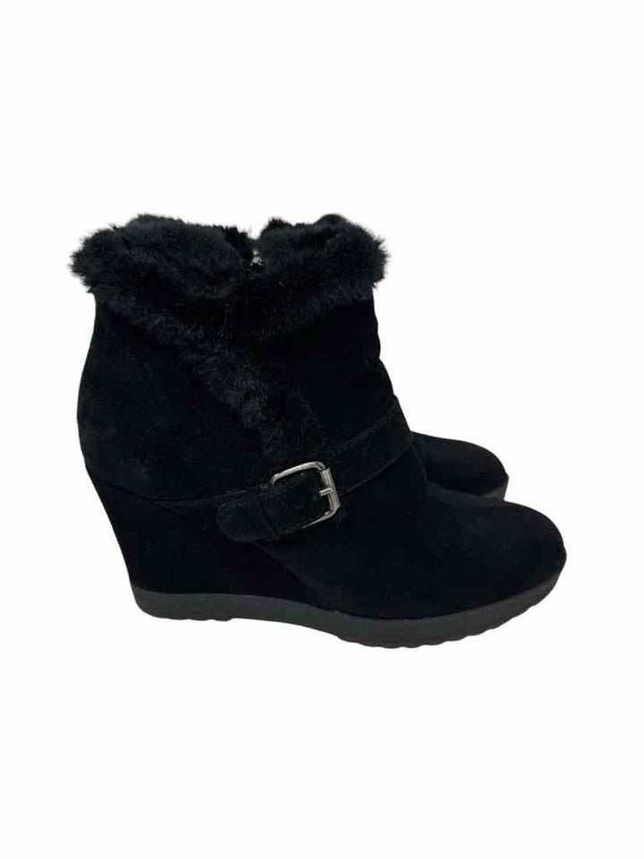 Shoe Size 7.5 Black Suede Boots