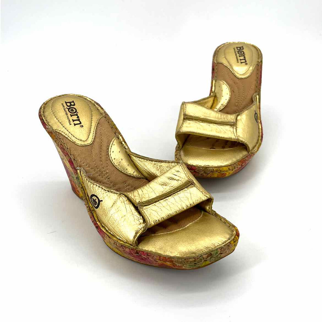 Shoe Size 6 Born Gold Wedge
