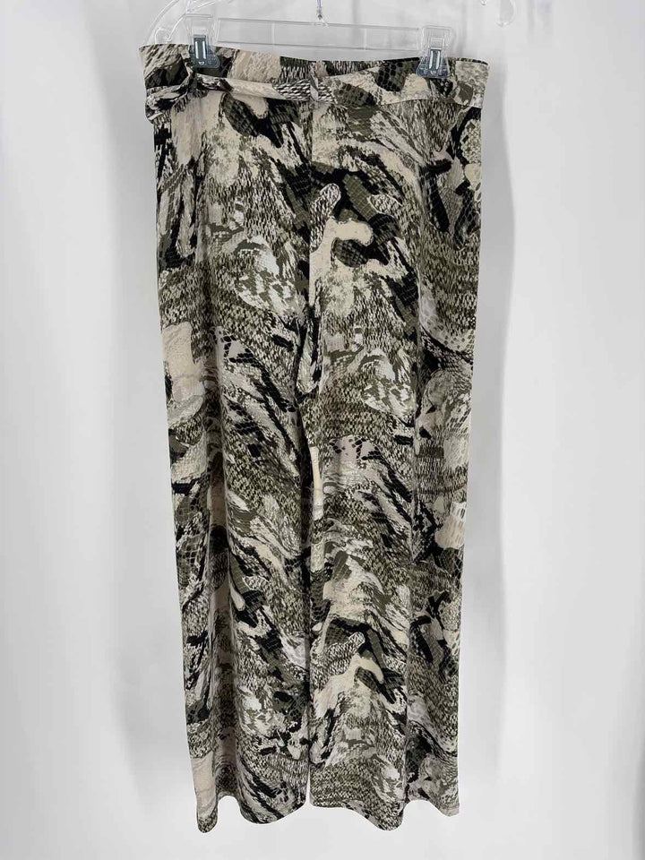 Size M White House Black Market Green Print Pants