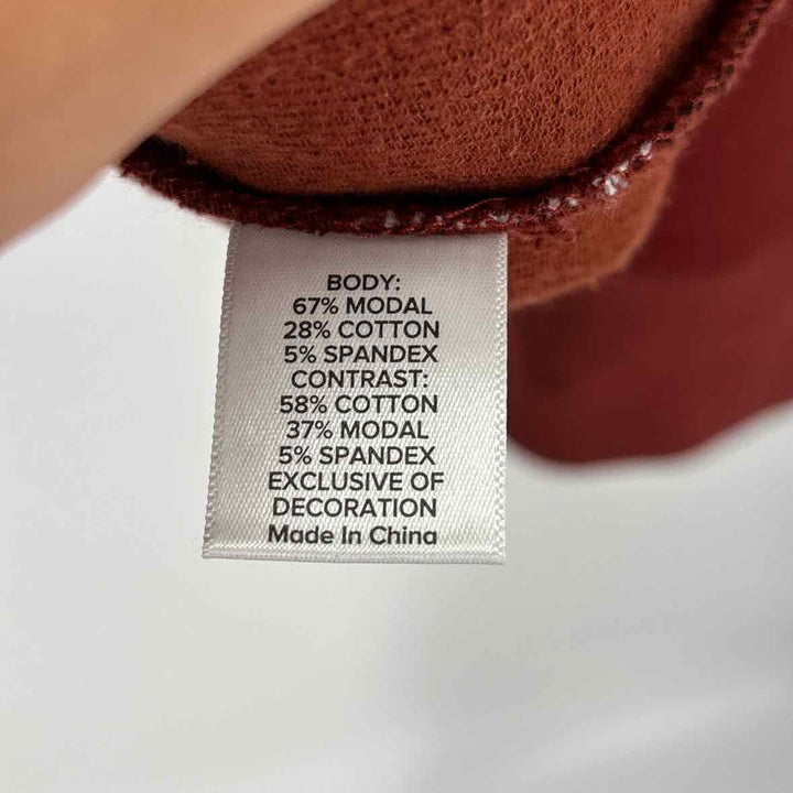 Size L EVEREVE Burgundy Sweater