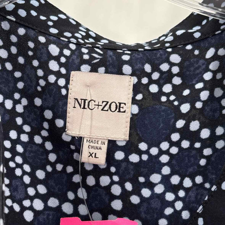 Size XL NIC + ZOE Navy Print Shirt