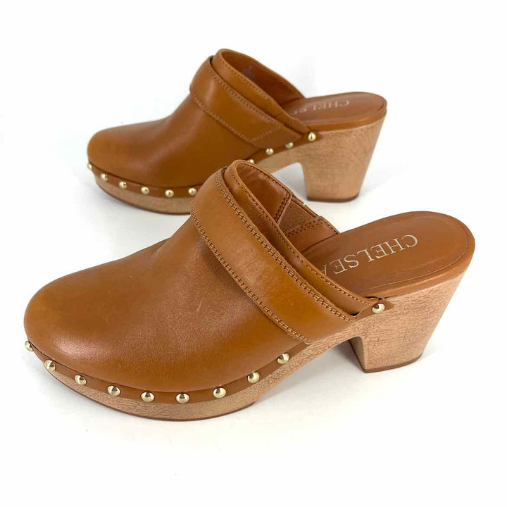Shoe Size 7 CHELSEA & VIOLET Camel Faux Leather Clogs