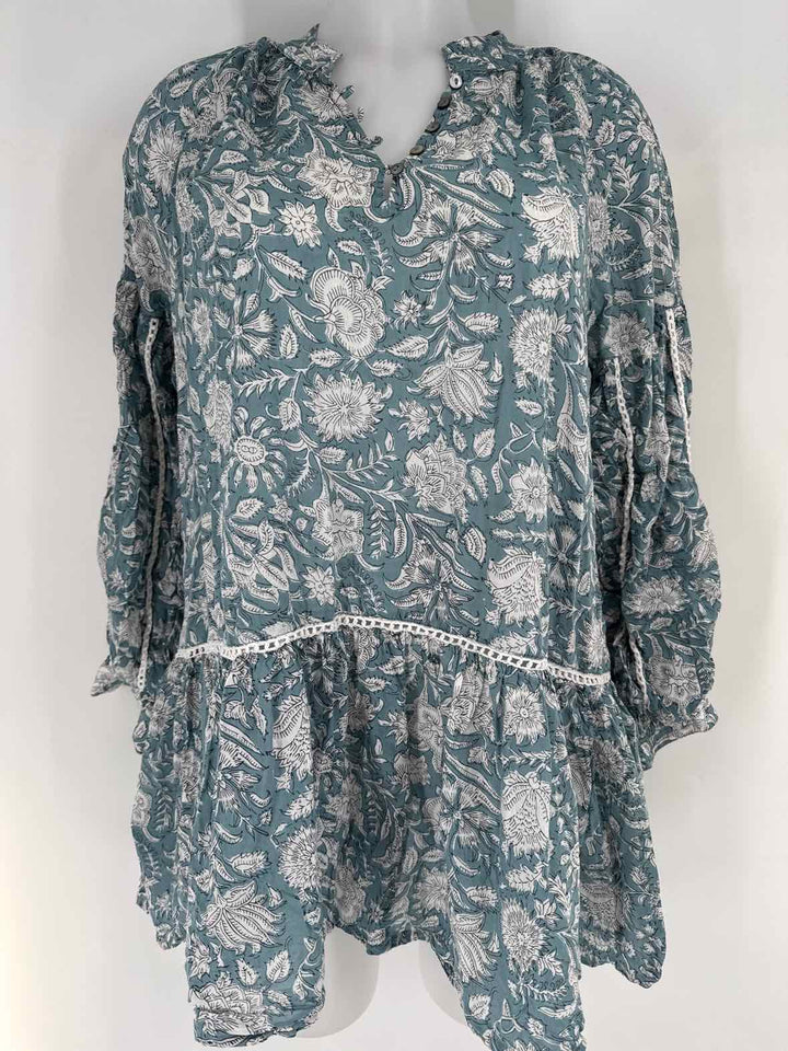 Size M/L Teal Shirt