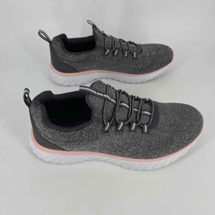 Shoe Size 7 Gray Knit Sneakers