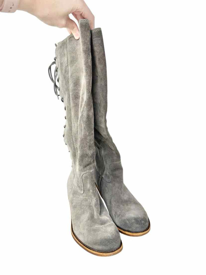 Shoe Size 7 SOFFT Gray Boots