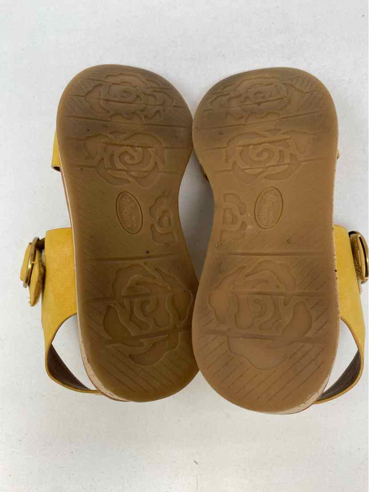 Shoe Size 8 SOFFT Yellow Leather Sandals