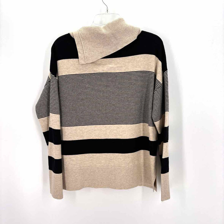 Size L LIZ CLAIBORNE Tan Sweater