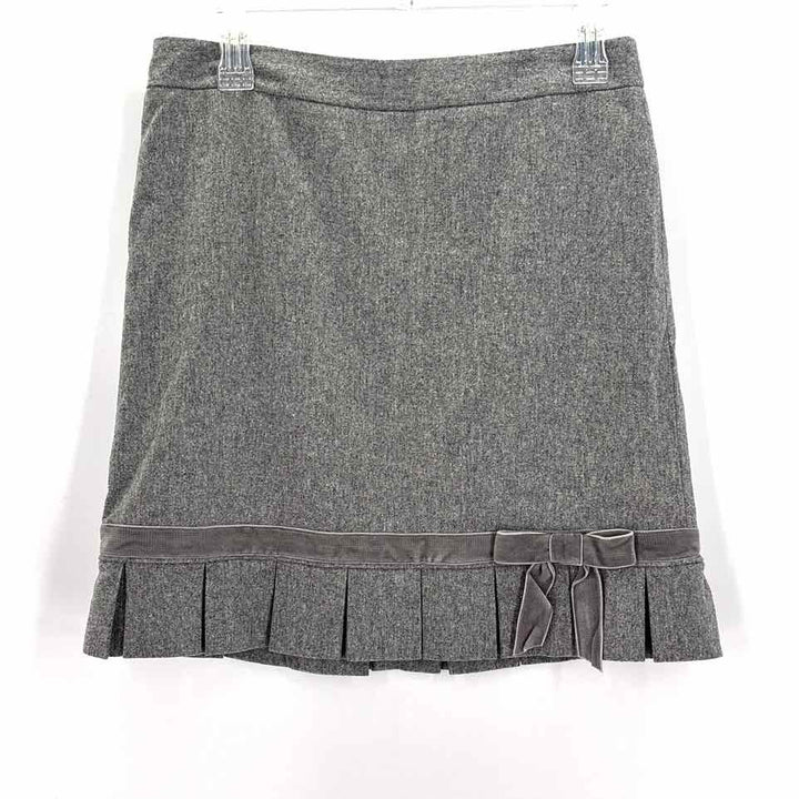 Size 4 Banana Republic Gray Skirt