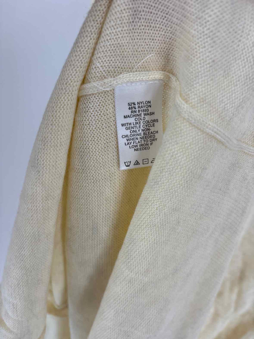 Size M HALSTON Ivory Cardigan