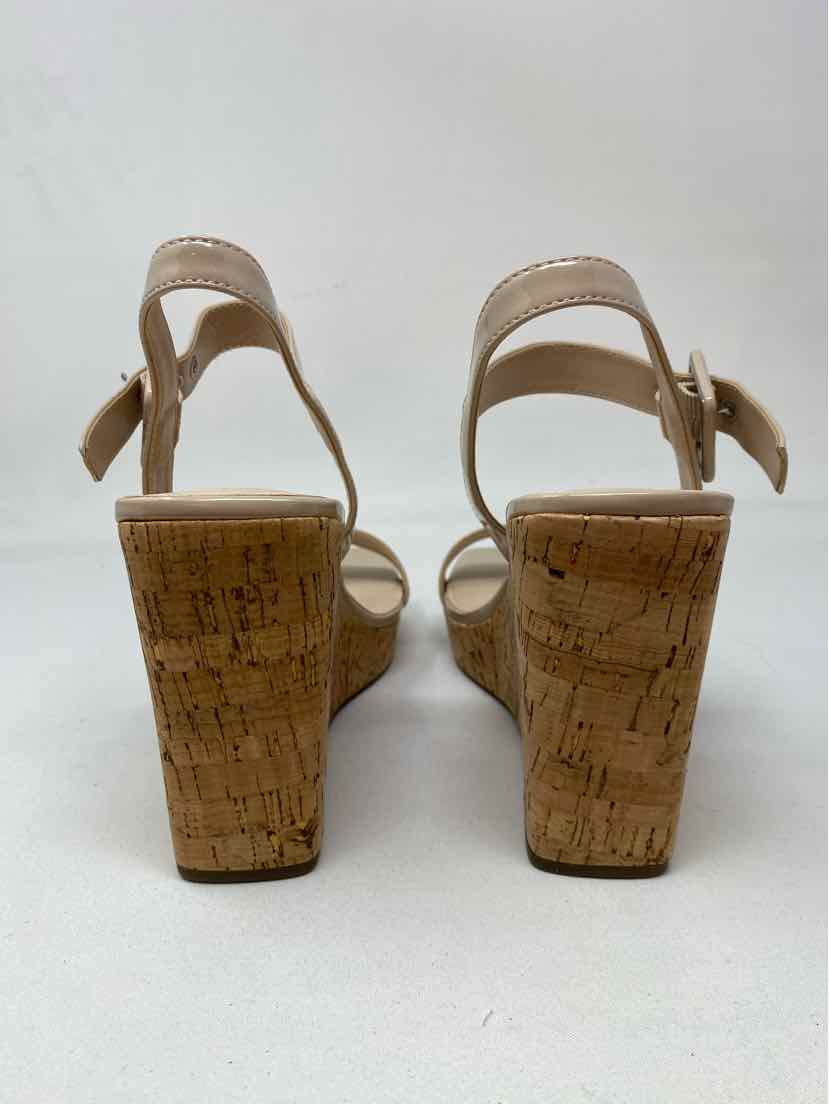 Shoe Size 10 MARC FISHER Tan PATENT Pumps