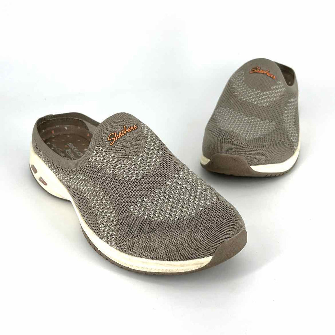 Shoe Size 8.5 Sketchers Taupe Knit Sneakers