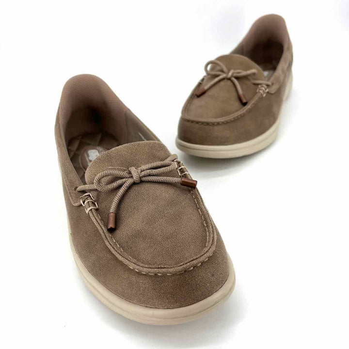 Shoe Size 7.5 Sketchers Tan Faux Leather Loafers