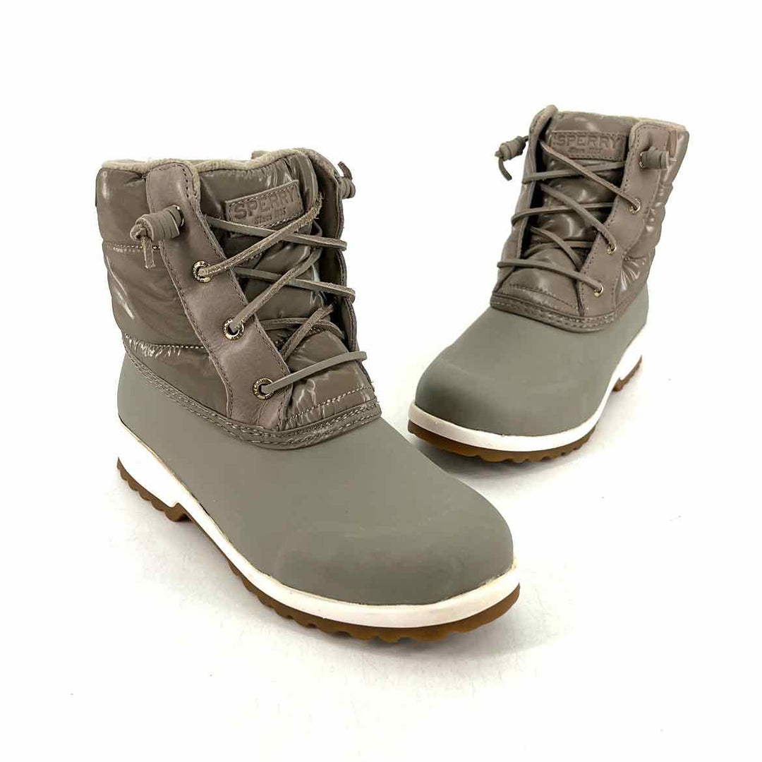 Shoe Size 6.5 Gray Boots