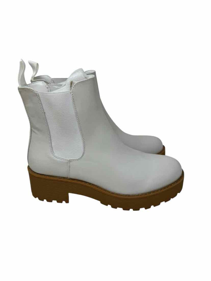 Shoe Size 7.5 DIRTY LAUNDRY Ivory Boots