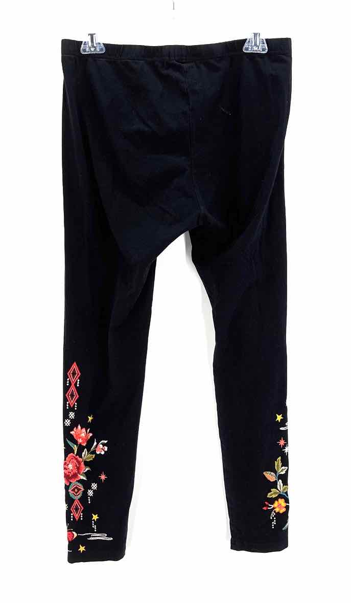 Size M Johnny Was Black Pants