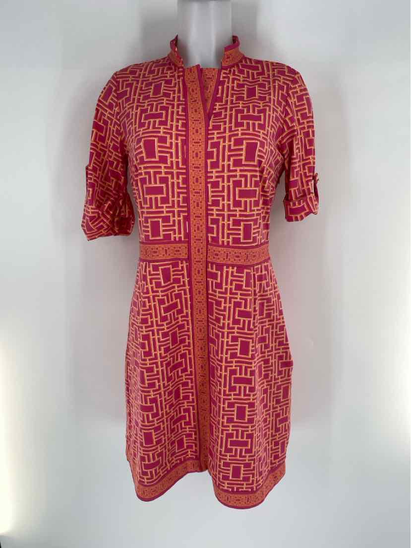 Size M ELIZABETH MCKAY Fuschia Dress