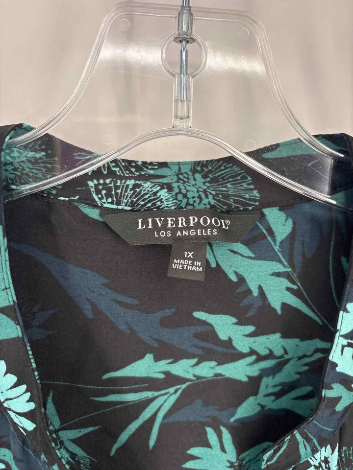 Size 1X LIVERPOOL Green Shirt